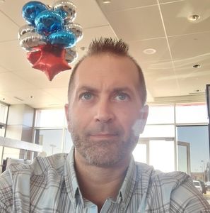 Meet your Posher, Eric